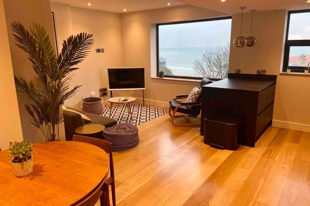 Beachside Apartment In The Centre Of Town New Quay Exterior foto